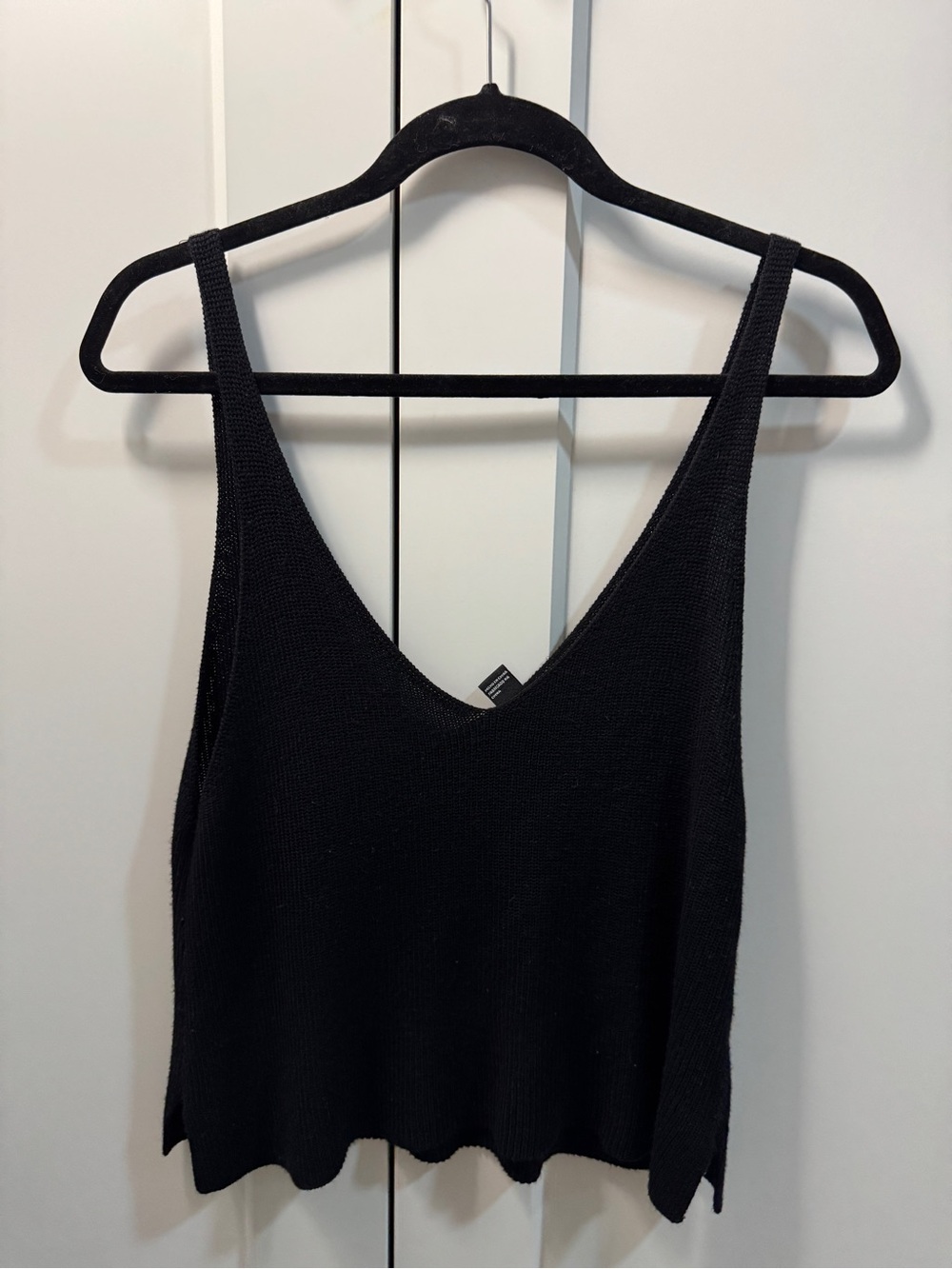 Forever 21 Black Ribbed V-Neck Knit Tank